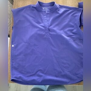 Figs Amethyst Rafaela oversized scrub top sz XS